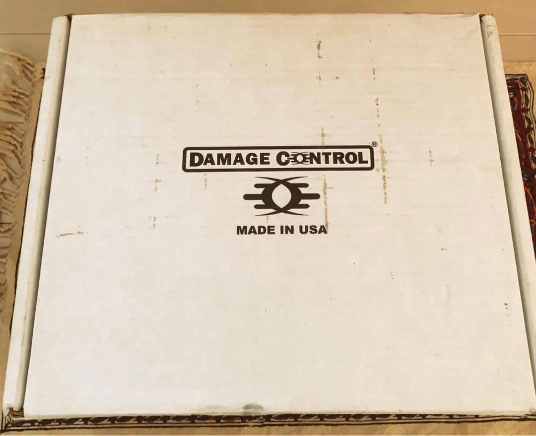 DAMAGE CONTROL Womanizer (デュアル真空管プリアンプ)