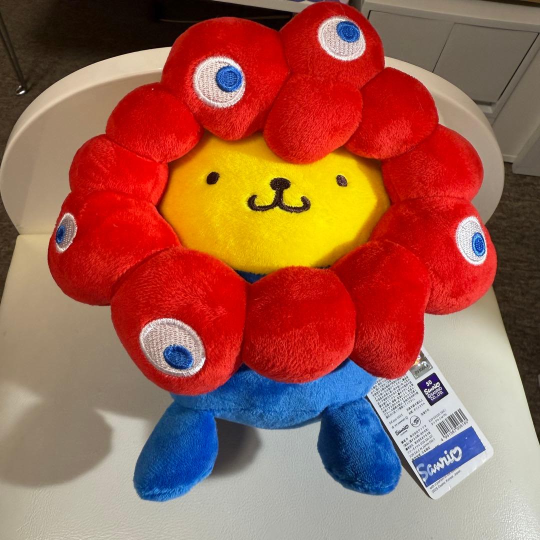 新品タグ付きポムポムプリン ミャクミャク なりきりぬいぐるみMサンリオ