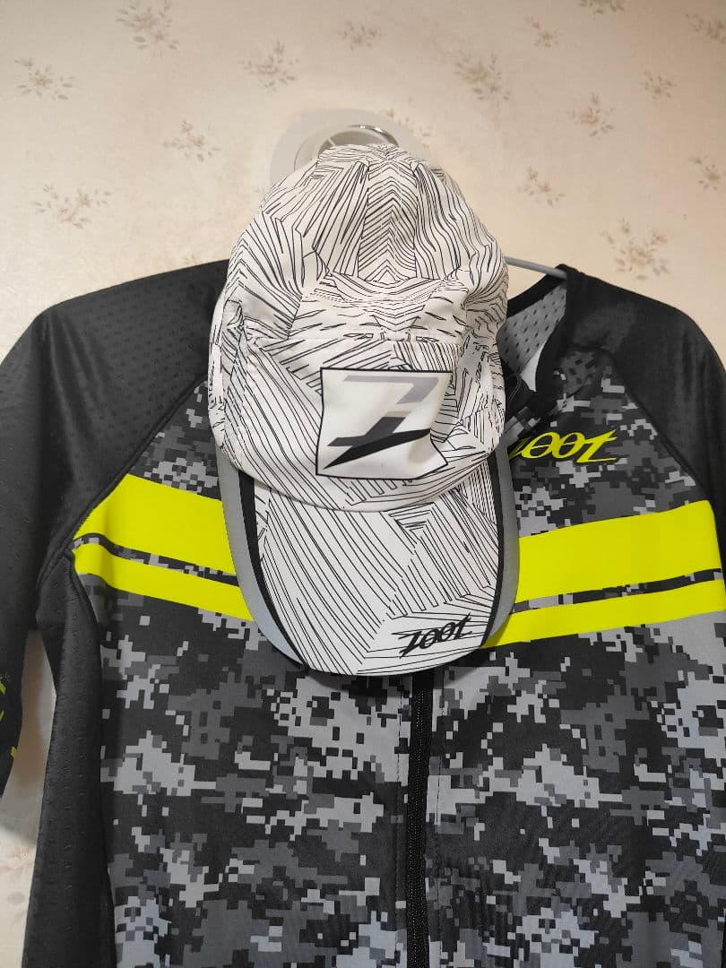 Zoot Tri Aero Full Zip Racesuitキャップ付き！