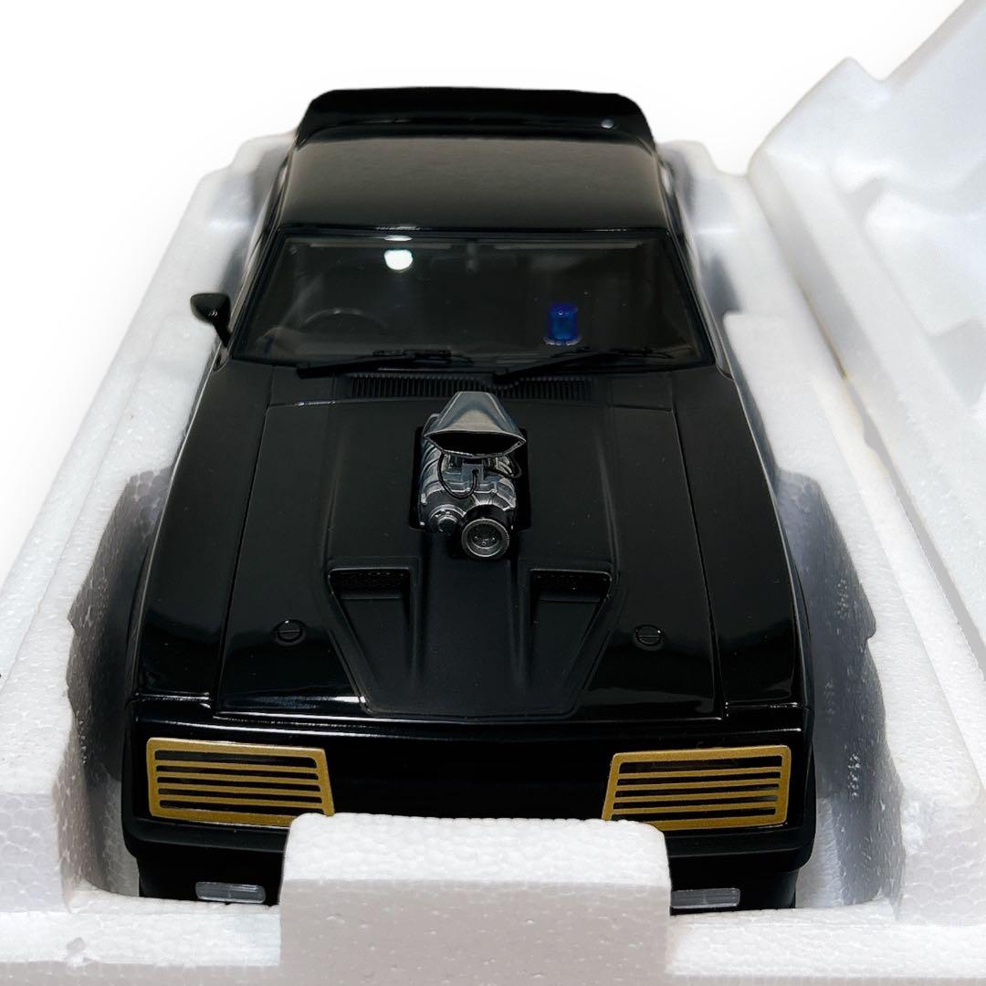 オートアート 1/18 フォード XB ファルコン チューンドバージョン