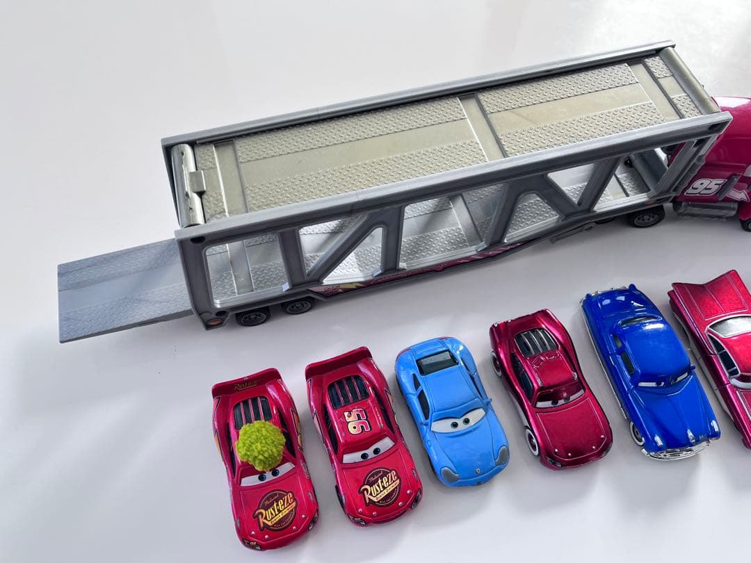 マテル社 Cars カーズ ミニカー キャリアカー まとめ売り