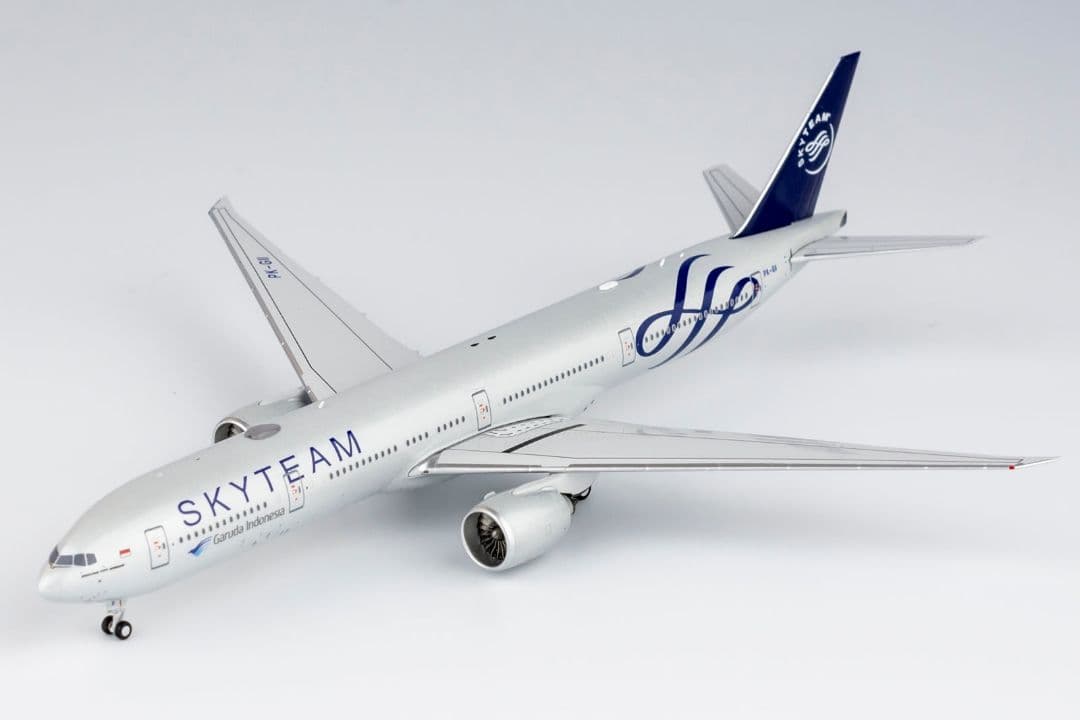 ガルーダインドネシア航空 777-300ER PK-GII 1/400