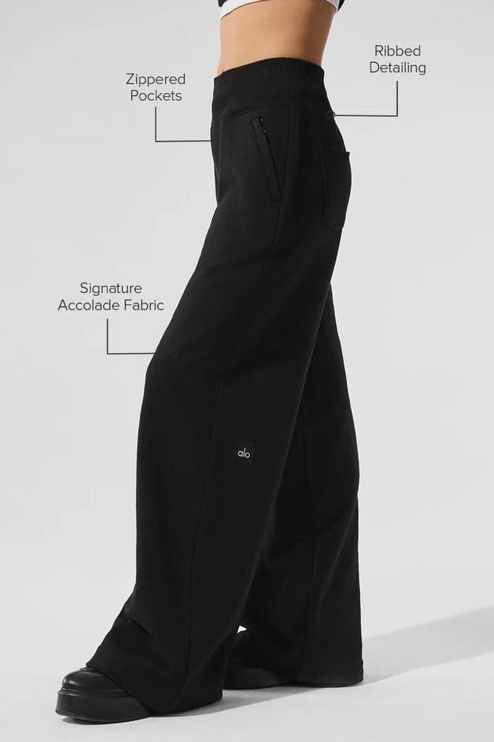alo yoga セレニティワイドレッグスゥエットパンツ 黒