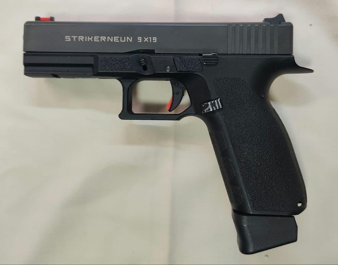 Carbon8 STRIKER 9 カーボネイト ストライカー9 Co2ガスガン