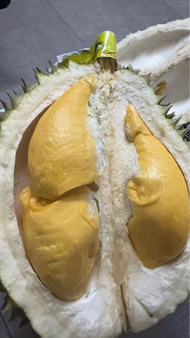 タイ産新鮮ドリアン2個