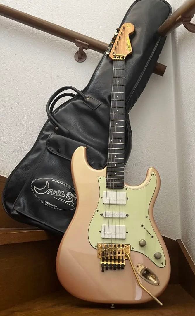 激レア Moon STRATCASTER Vintage
