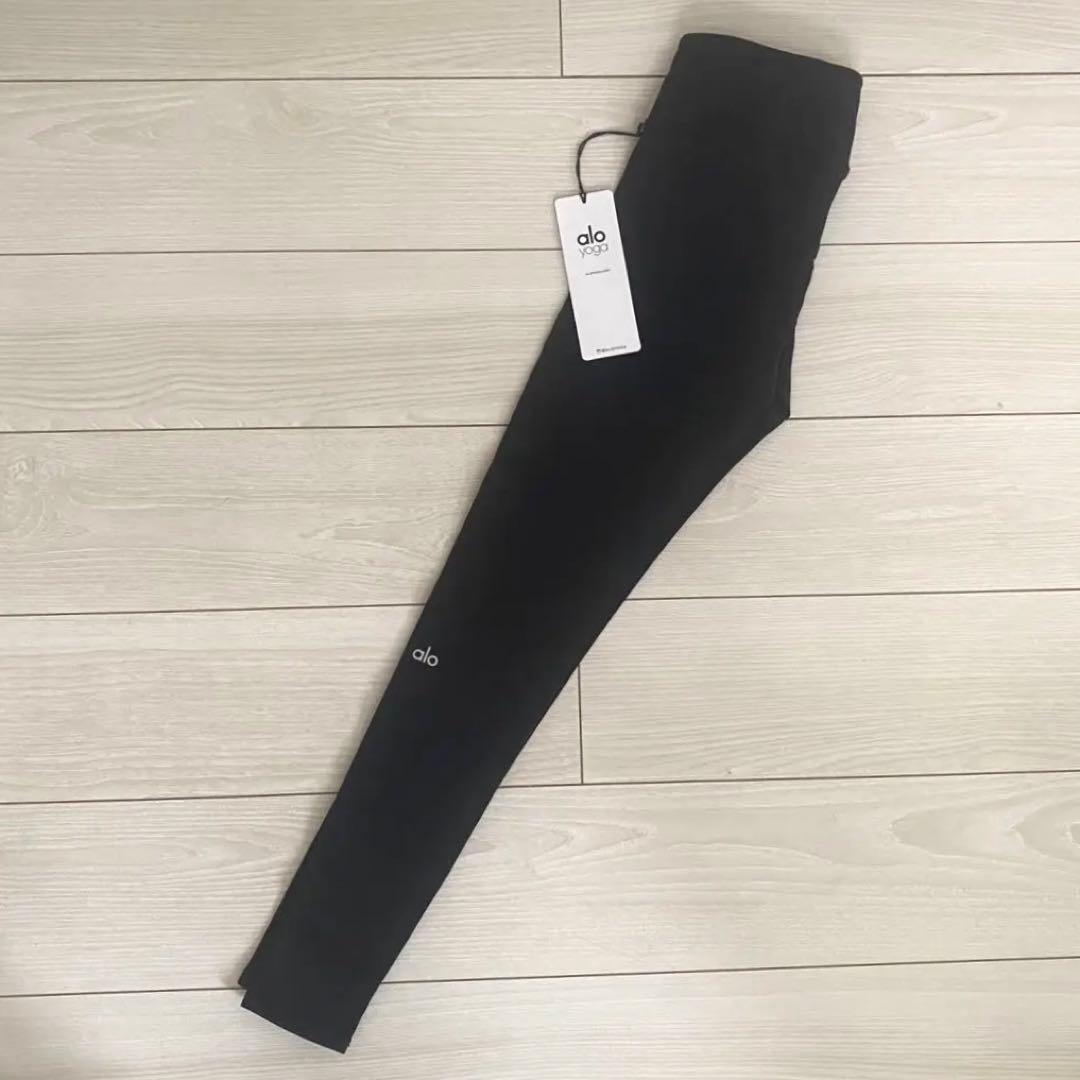 未使用Alo Yoga ヨガパンツ レギンスXS ブラック 黒 アロヨガ