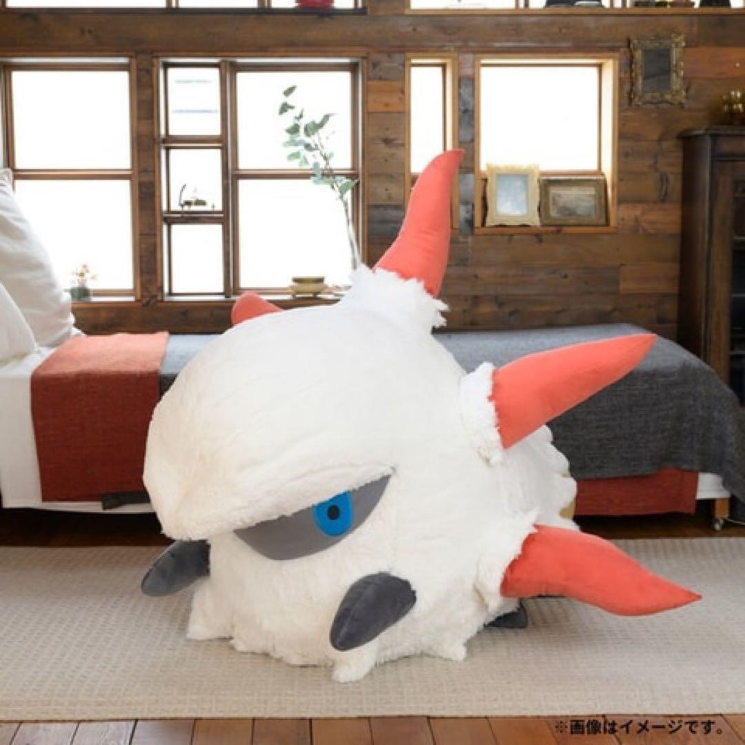 ポケモン 等身大メラルバ ぬいぐるみ