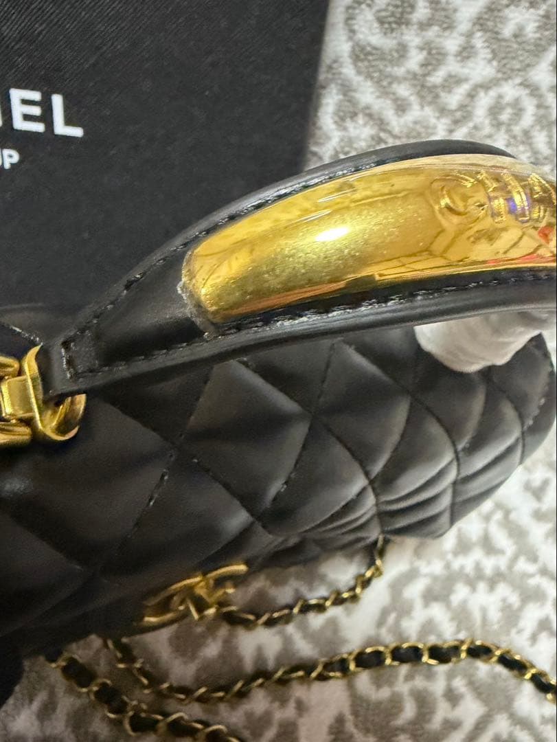 CHANEL MAKEUP ハンドルゴールドプレート　キルティング　バッグ