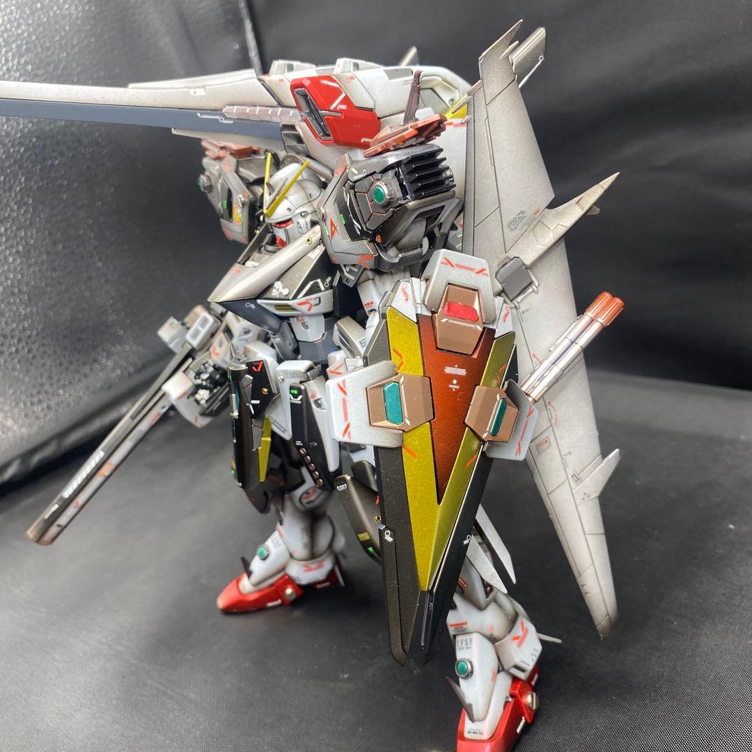 ガンプラ　塗装済み完成品　オリジナルカラー　ミキシング　グラデーション塗装