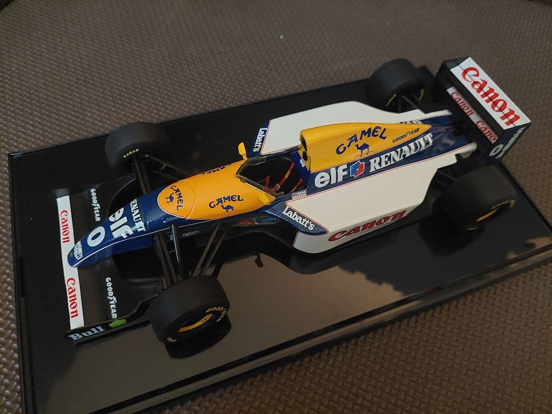 PMA 1/18 ＃０ ウィリアムズ ルノー FW15 D.ヒル キャメルロゴ