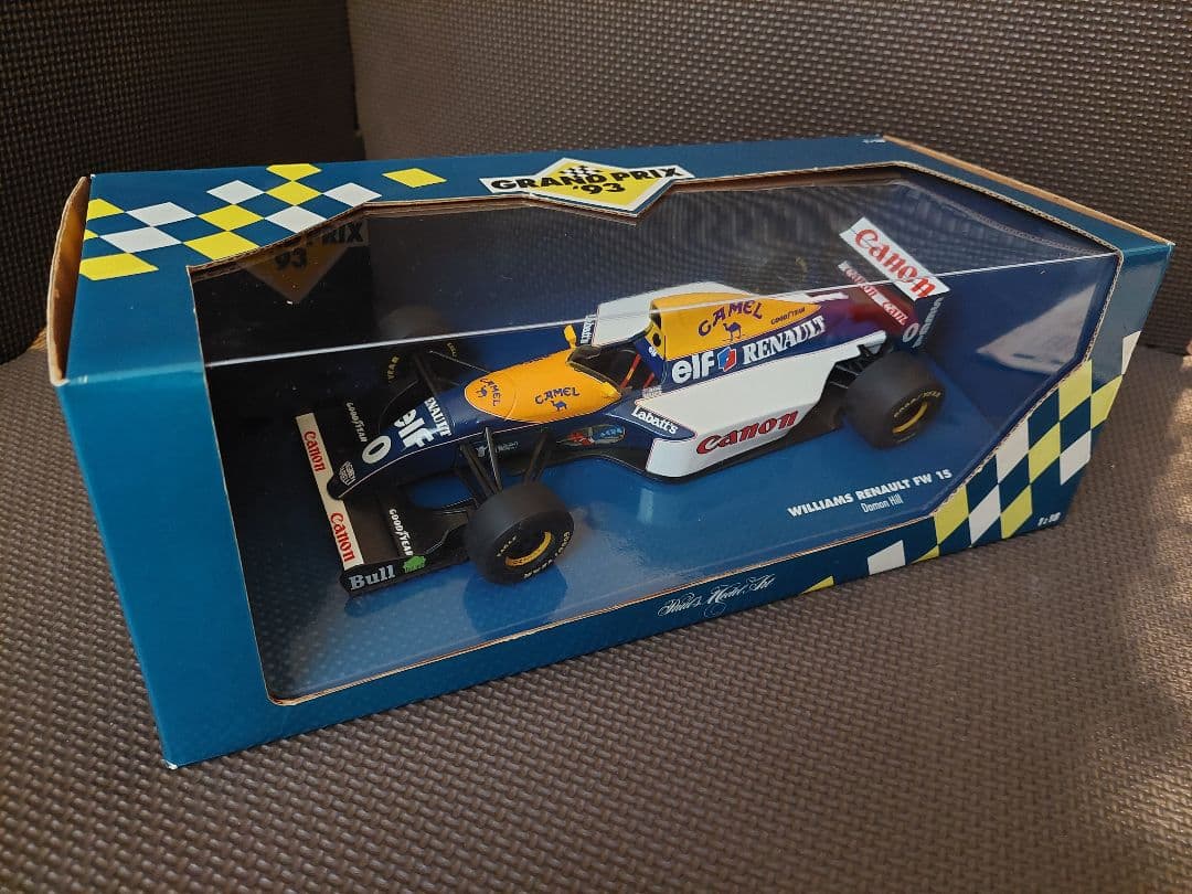 PMA 1/18 ＃０ ウィリアムズ ルノー FW15 D.ヒル キャメルロゴ