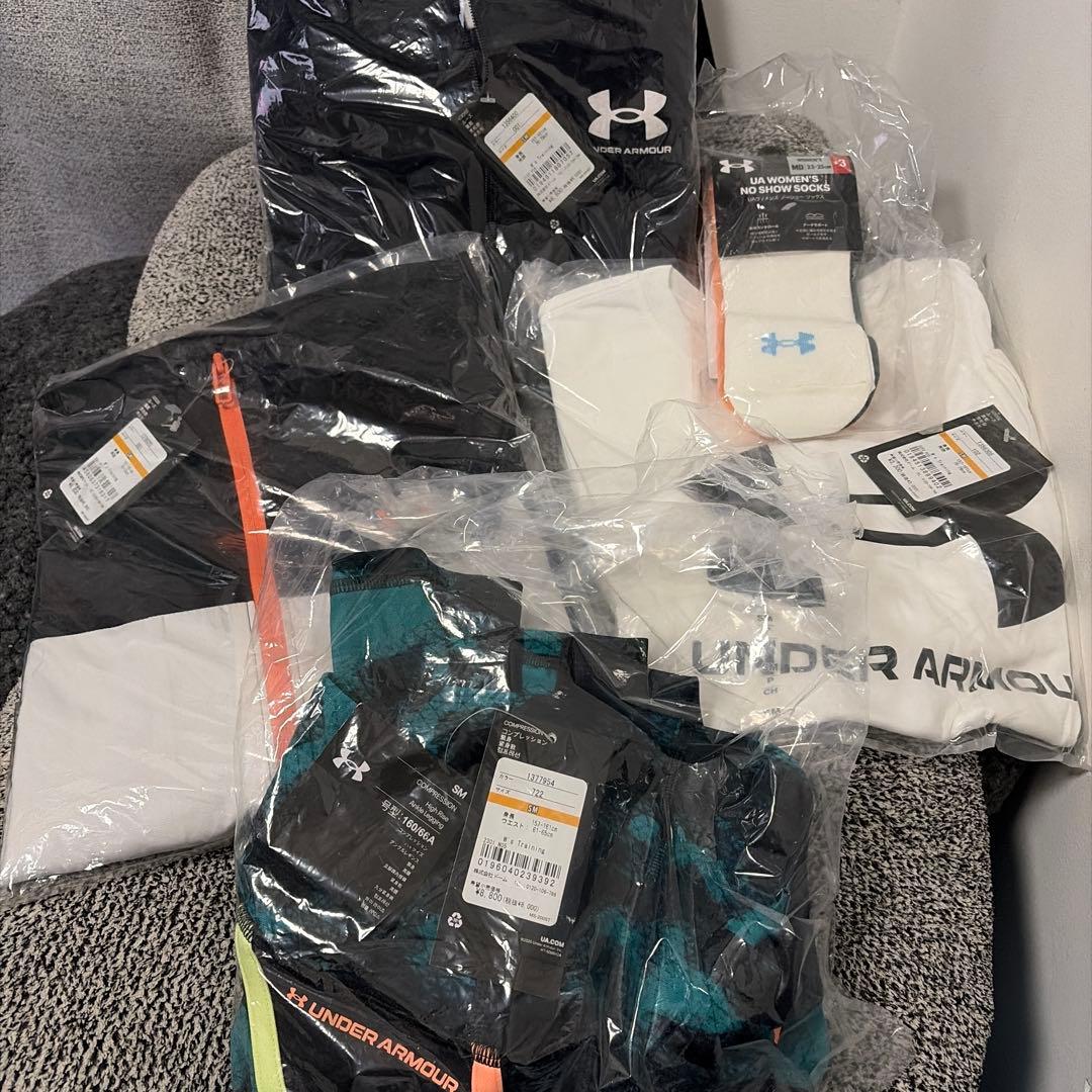 Under Armour 福袋　レディースSMサイズ