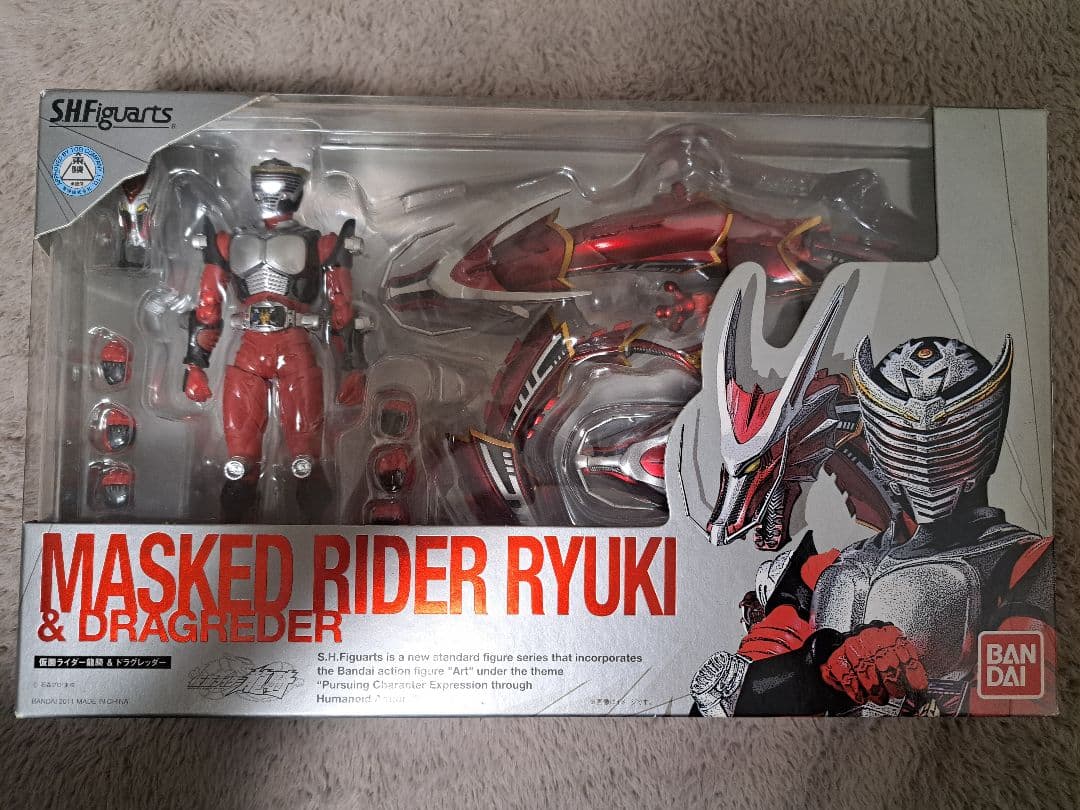 S.H.フィギュアーツ　仮面ライダー龍騎＆ドラグレッダー