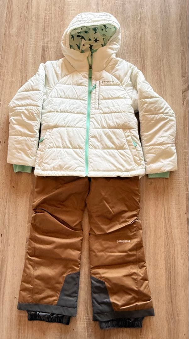 patagonia 子ども用スキーウェア 上下セット