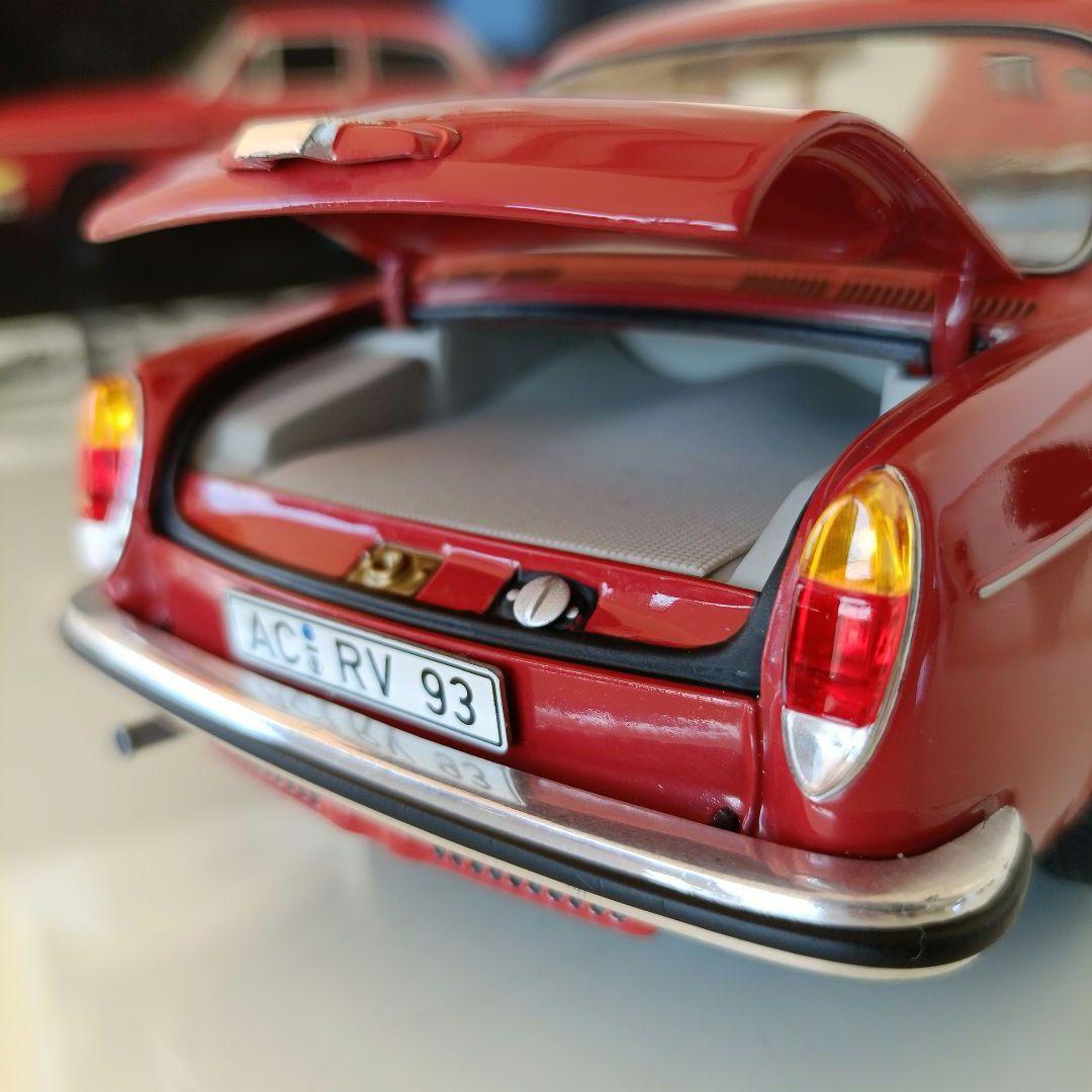 ミニチャンプス製 VW 1600 L 1970