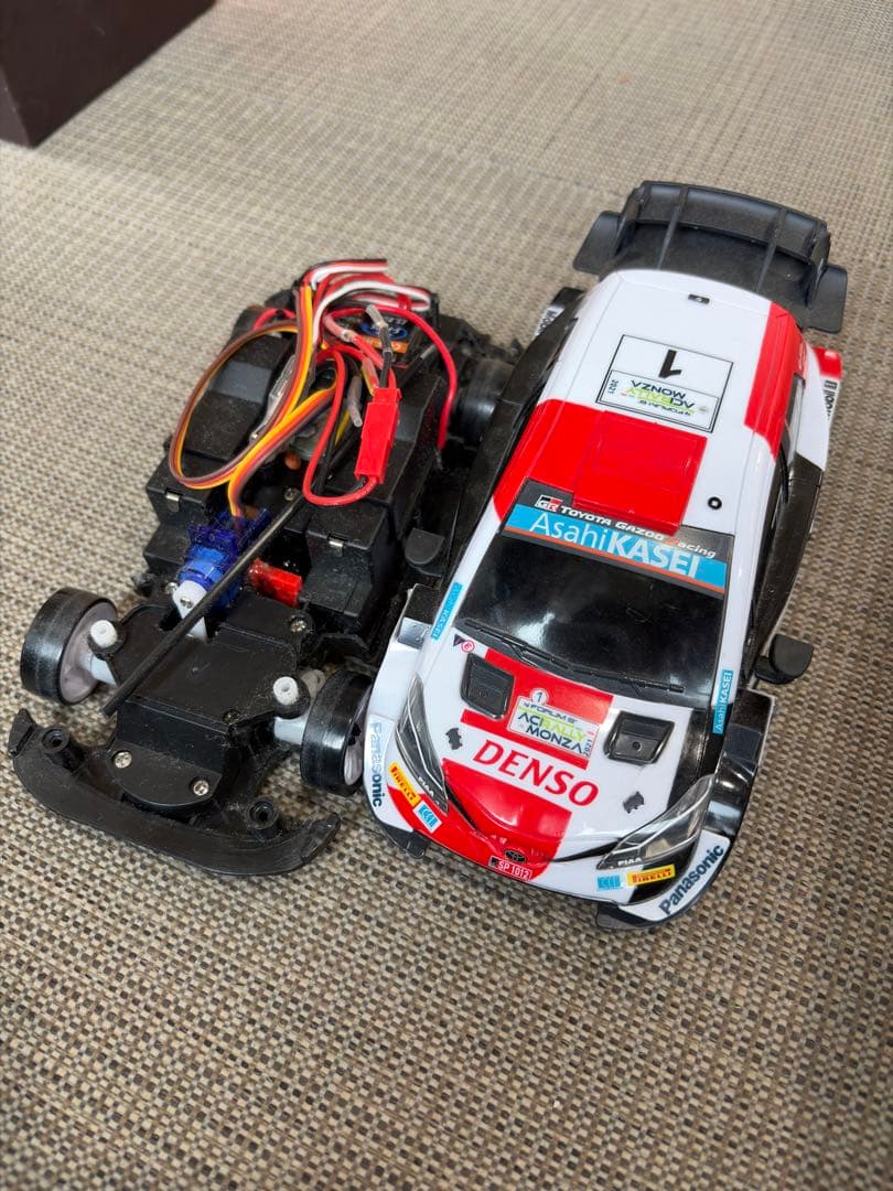 ジョーゼンドリフトヤリス　魔改造ラジコンカー