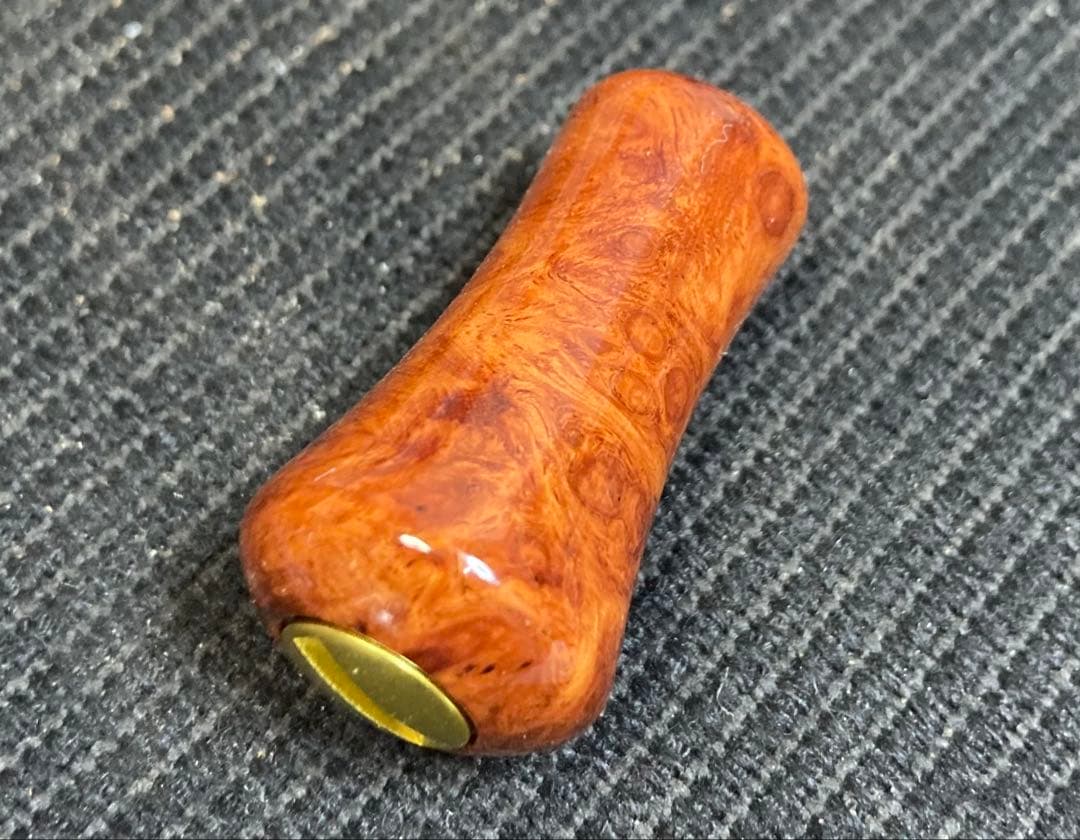 わたらせ樹脂工房製花梨瘤葡萄杢　丸型　シマノ用