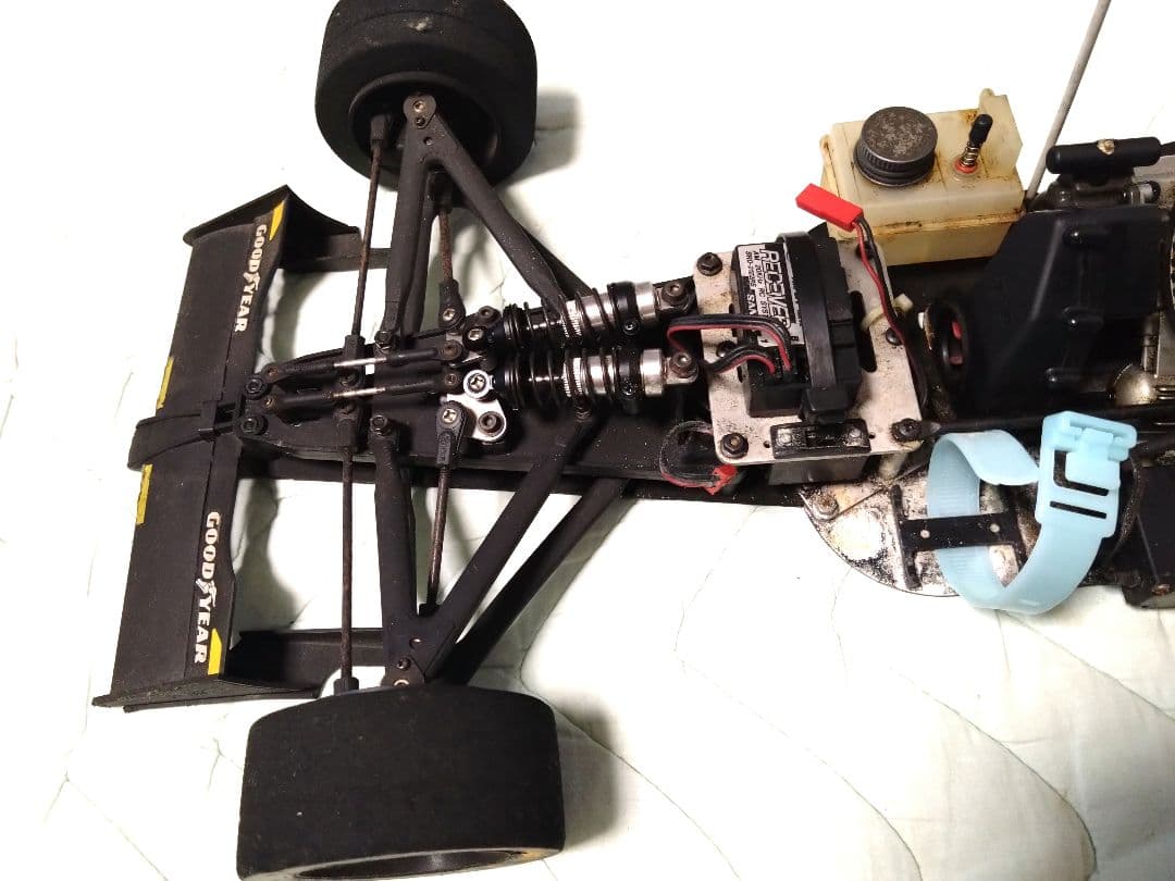 京商フェラーリ　FERRARI 642/F1-91 1/8 エンジンRC