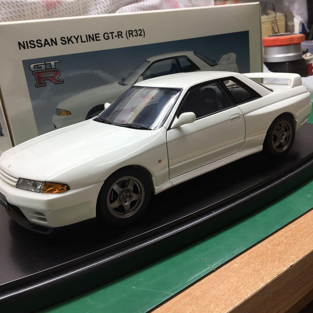 AUTOart 日産スカイラインGTR-32 1/18