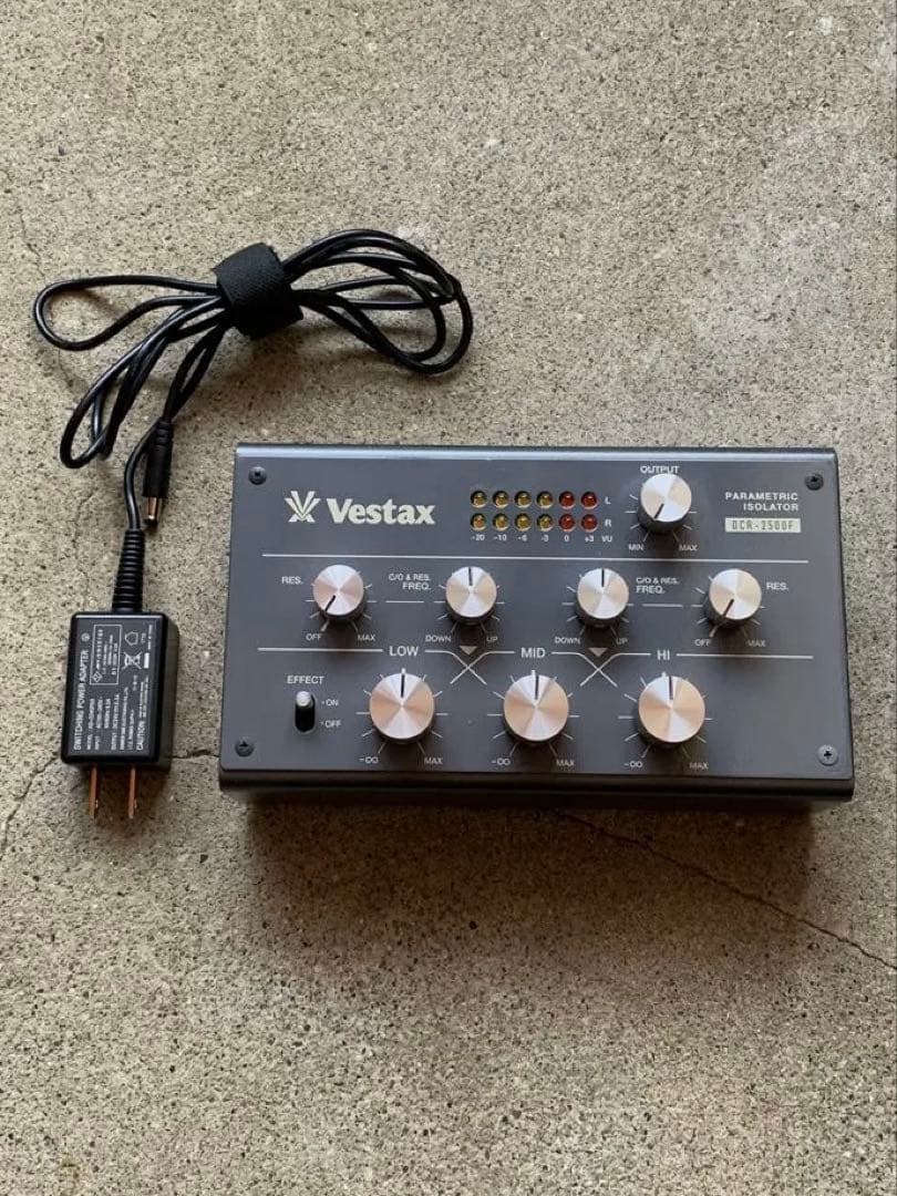 VESTAX DCR-2500F パラメトリック アイソレーター