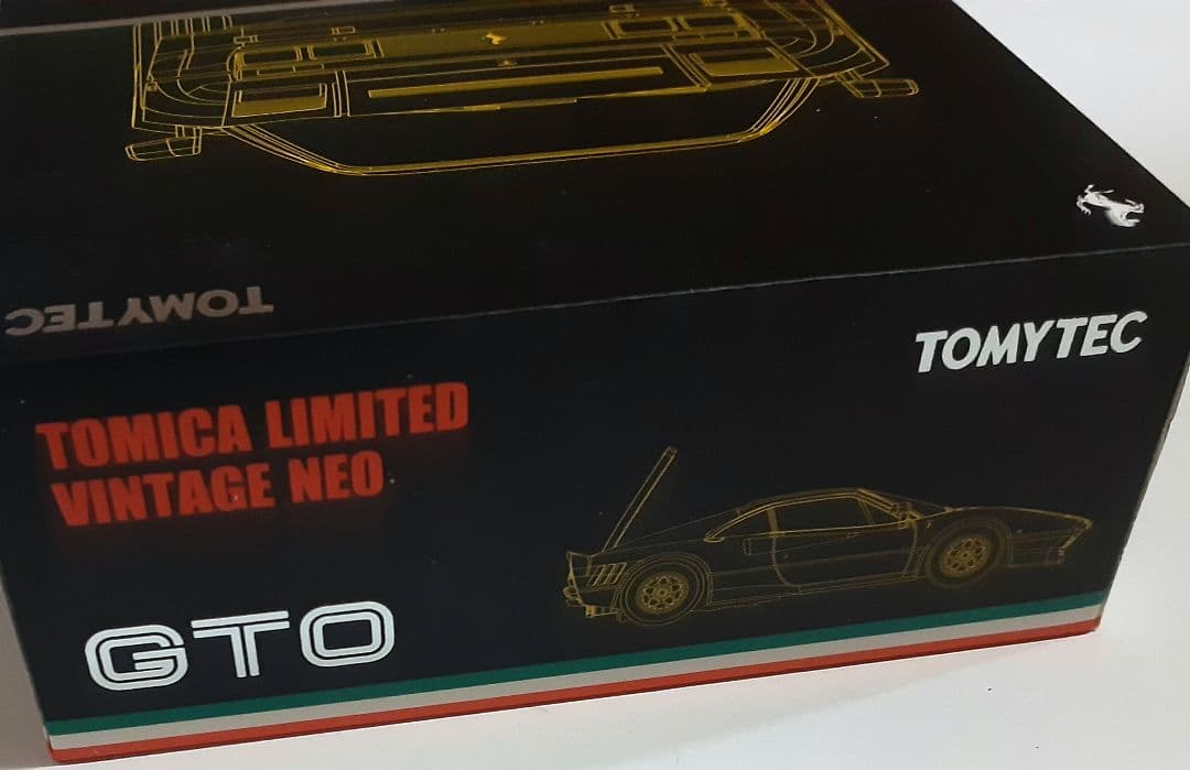 トミカリミテッドヴィンテージ ネオ TLV-NEO フェラーリ GTO