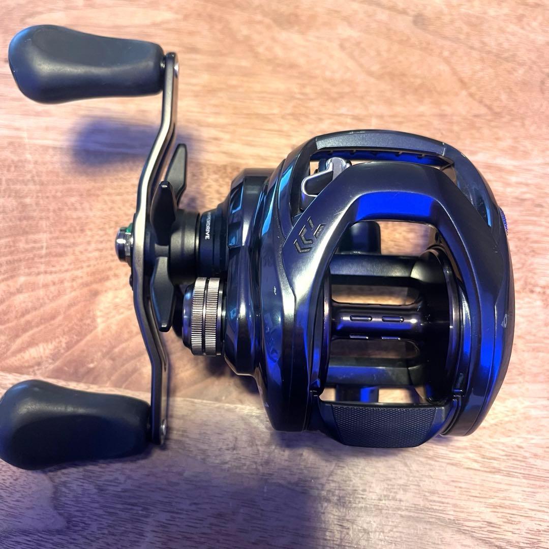 ダイワ TATULA400（タトゥーラ400）8.1L左巻き バス釣り
