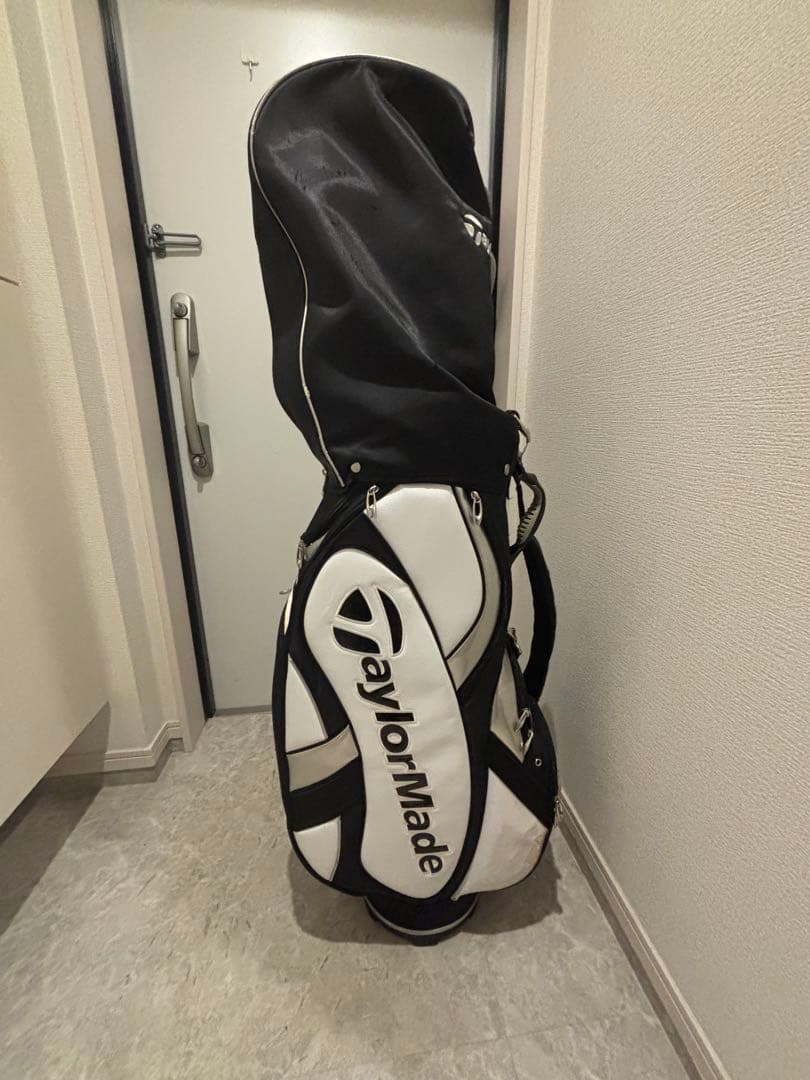 TaylorMade キャディバッグ 白黒