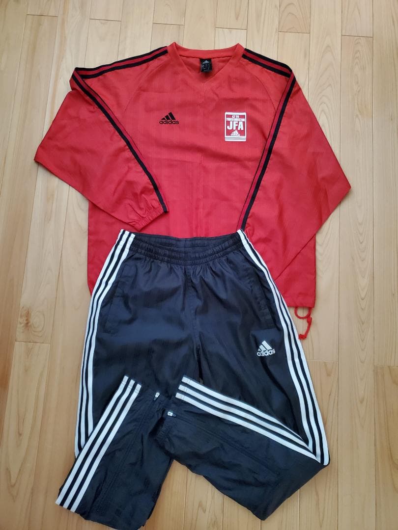 adidasピステ