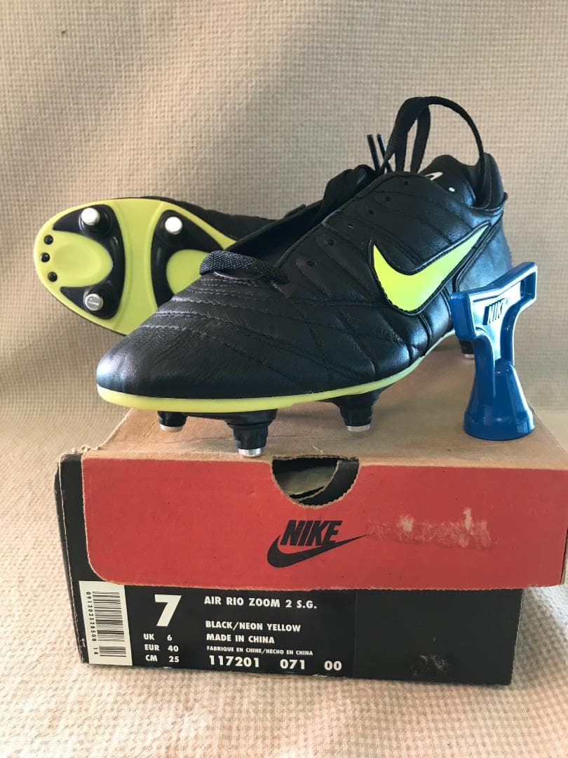 NIKE　97エアリオズーム　25.0cm箱付き未使用品