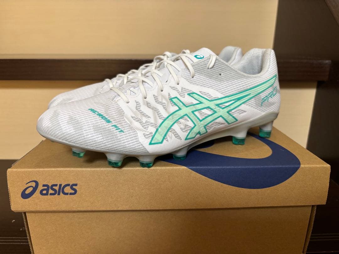 サッカースパイク　DS LIGHT ACROS 3 PRO 26.5cm 新品