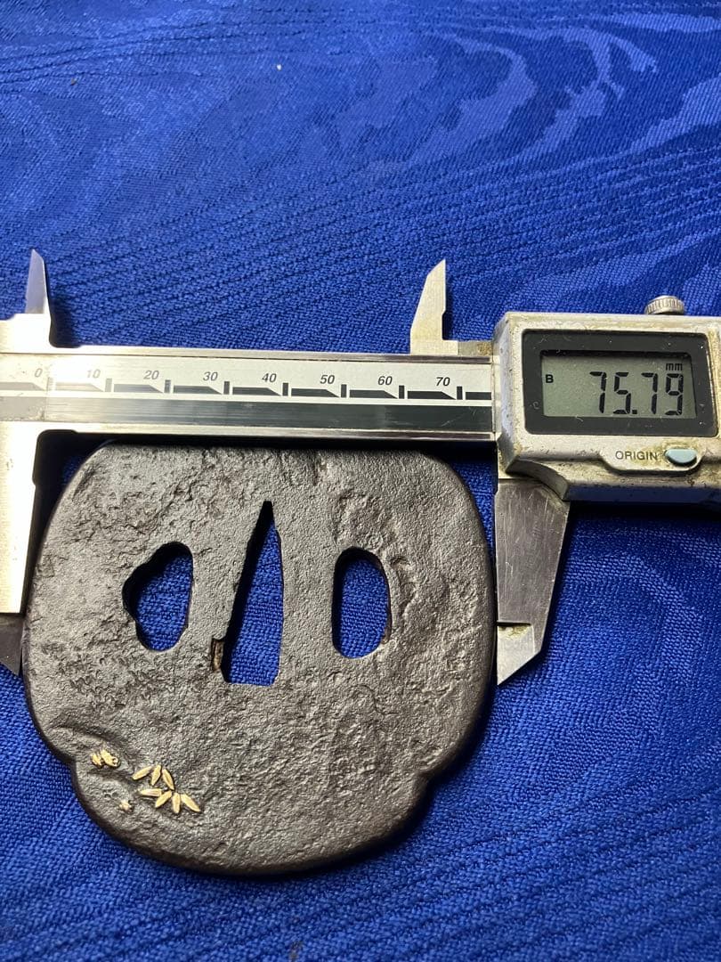 鍔　大刀鍔　日本刀　時代物　金銀象嵌　太公望　武具　刀