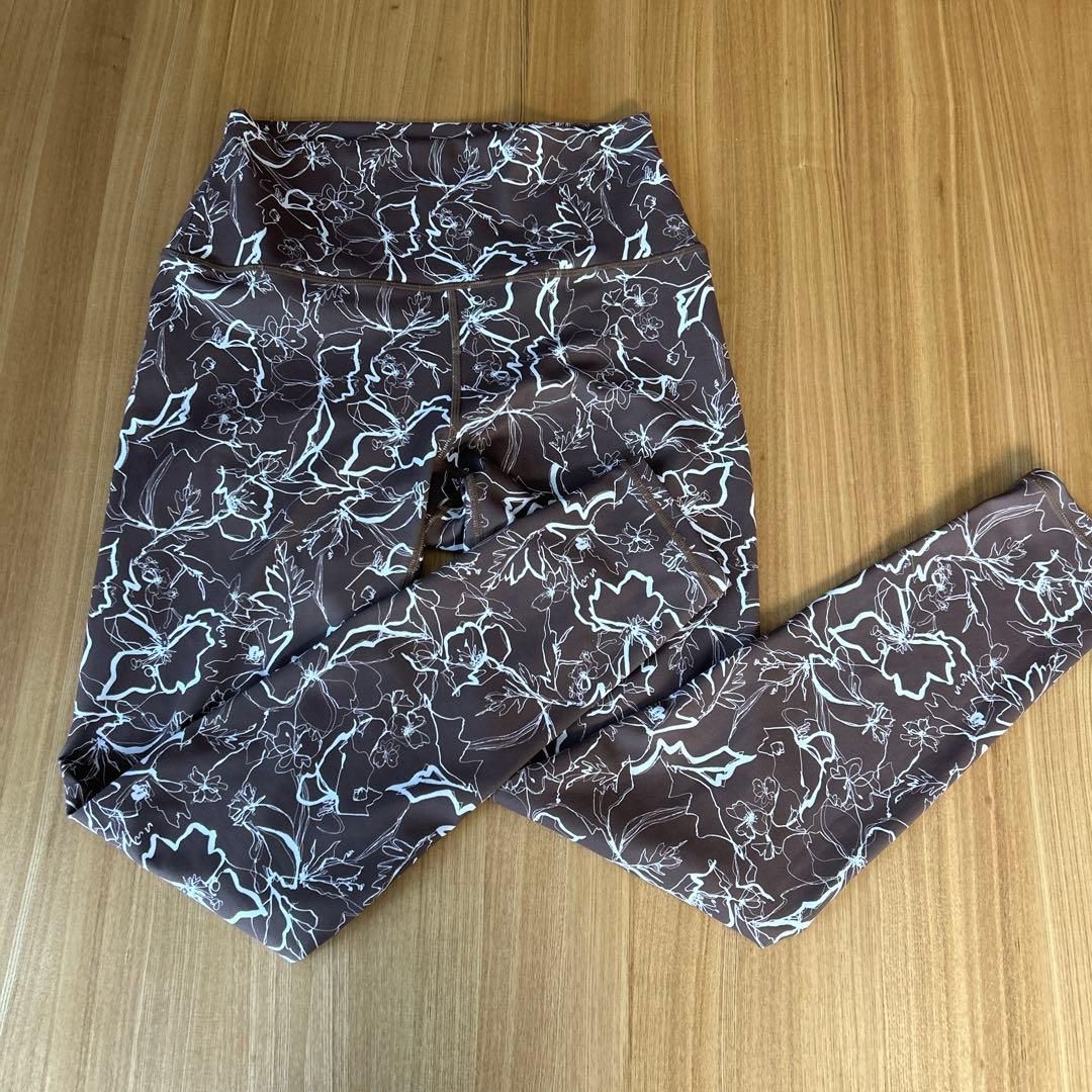 カップ付きTee＆レギンスセットアップ Mサイズ　ラバ　lava