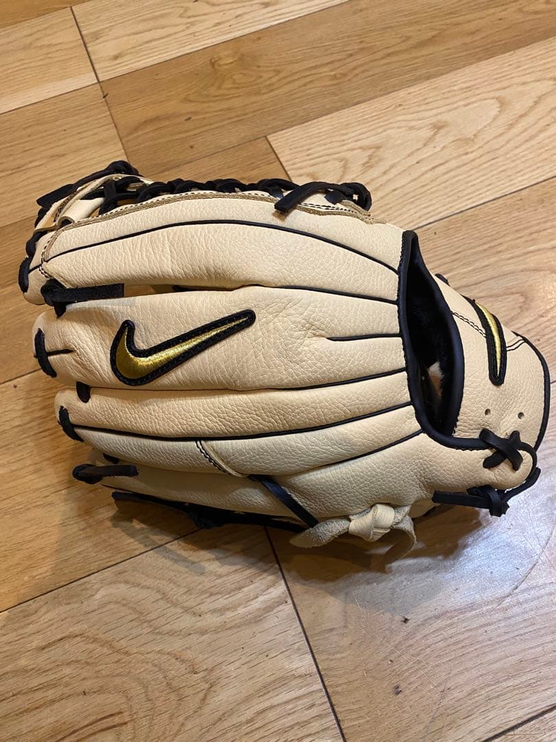 L*x様 Nike 野球グローブ クリーム色希少廃盤ナイキ