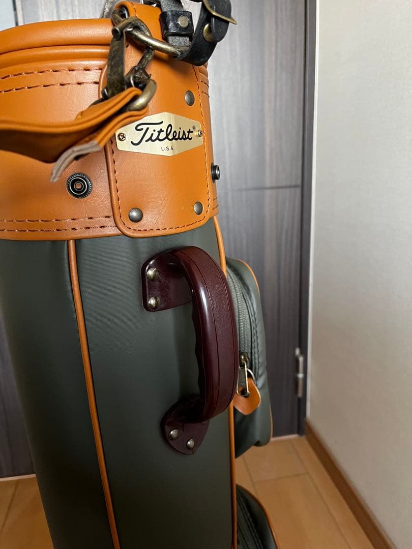 未使用新古品　希少Titleistタイトリスト　キャディバッグ　コンパクトバック