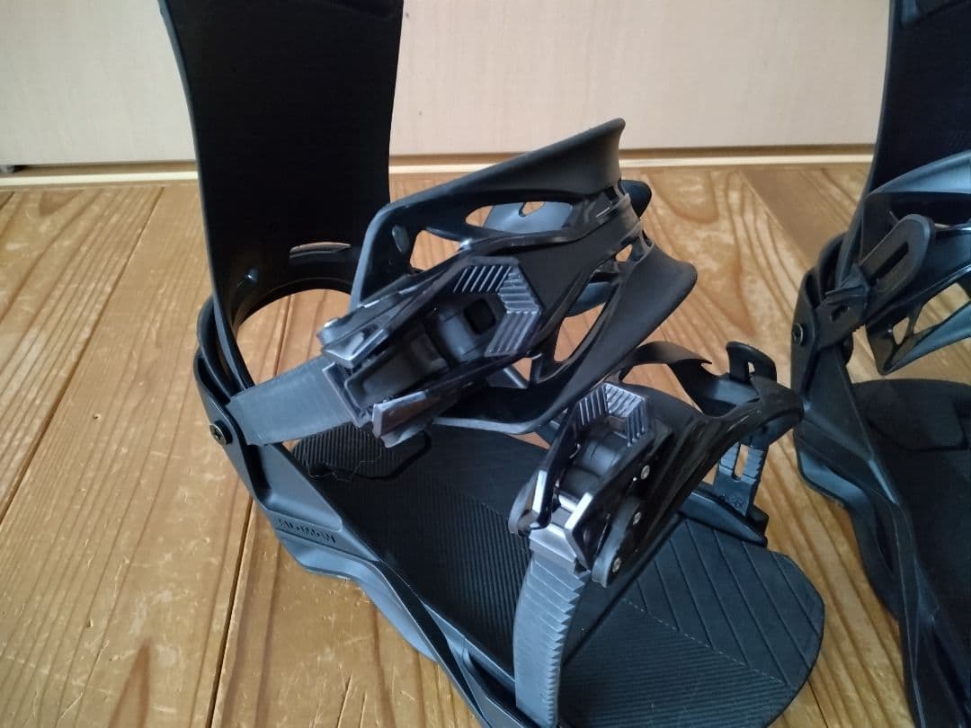23-24 SALOMON RHYTHM サロモン リズム Mサイズ