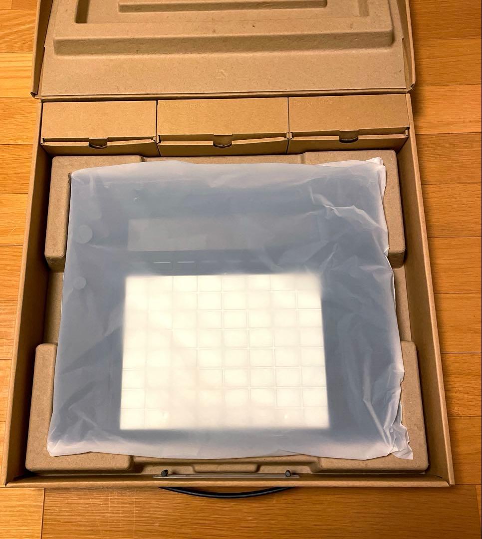 さ*ち様 【美品/画面保護シール付】Ableton Push3 スタンドアローン