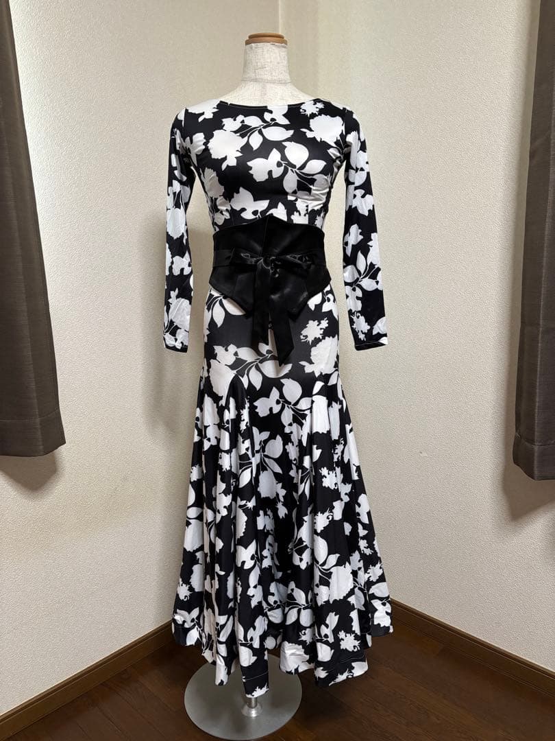 社交ダンスドレス 白黒花柄