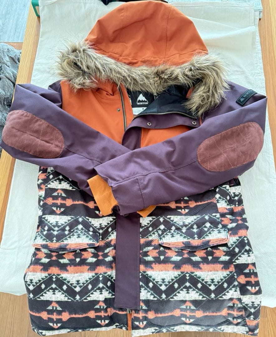 BURTON スノーボードウェア Mサイズ　スノボ