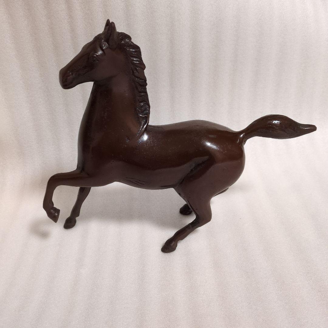 ダークブラウン 馬のブロンズ置物