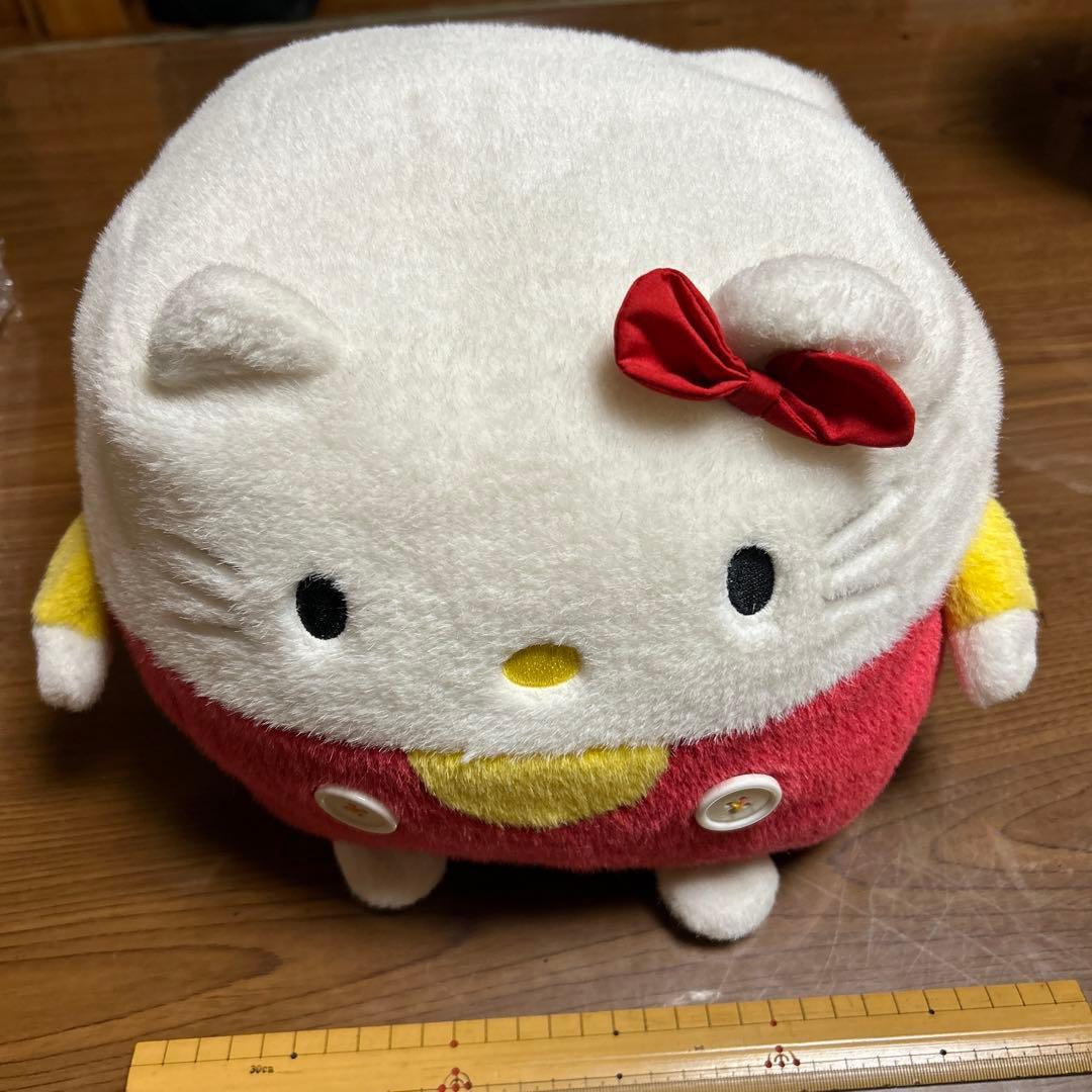 ハローキティ　サイコロ型ぬいぐるみ