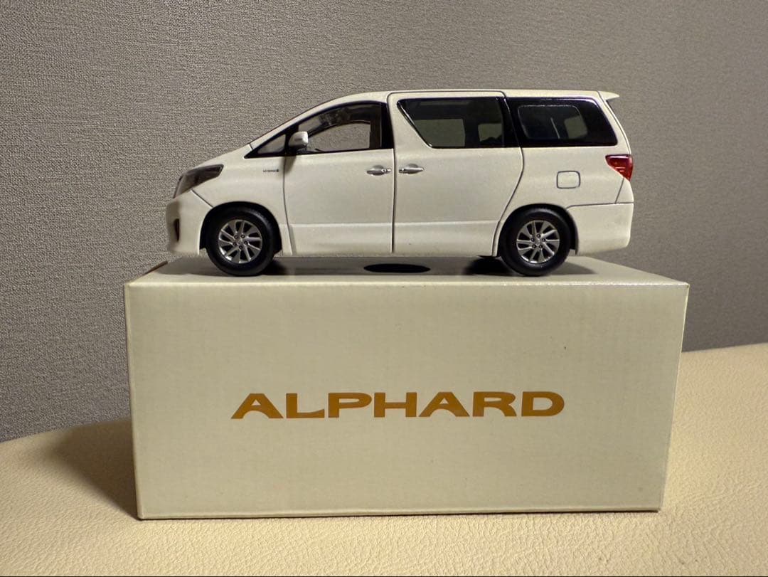 （非売品）トヨタ　アルファード20系　ミニカー