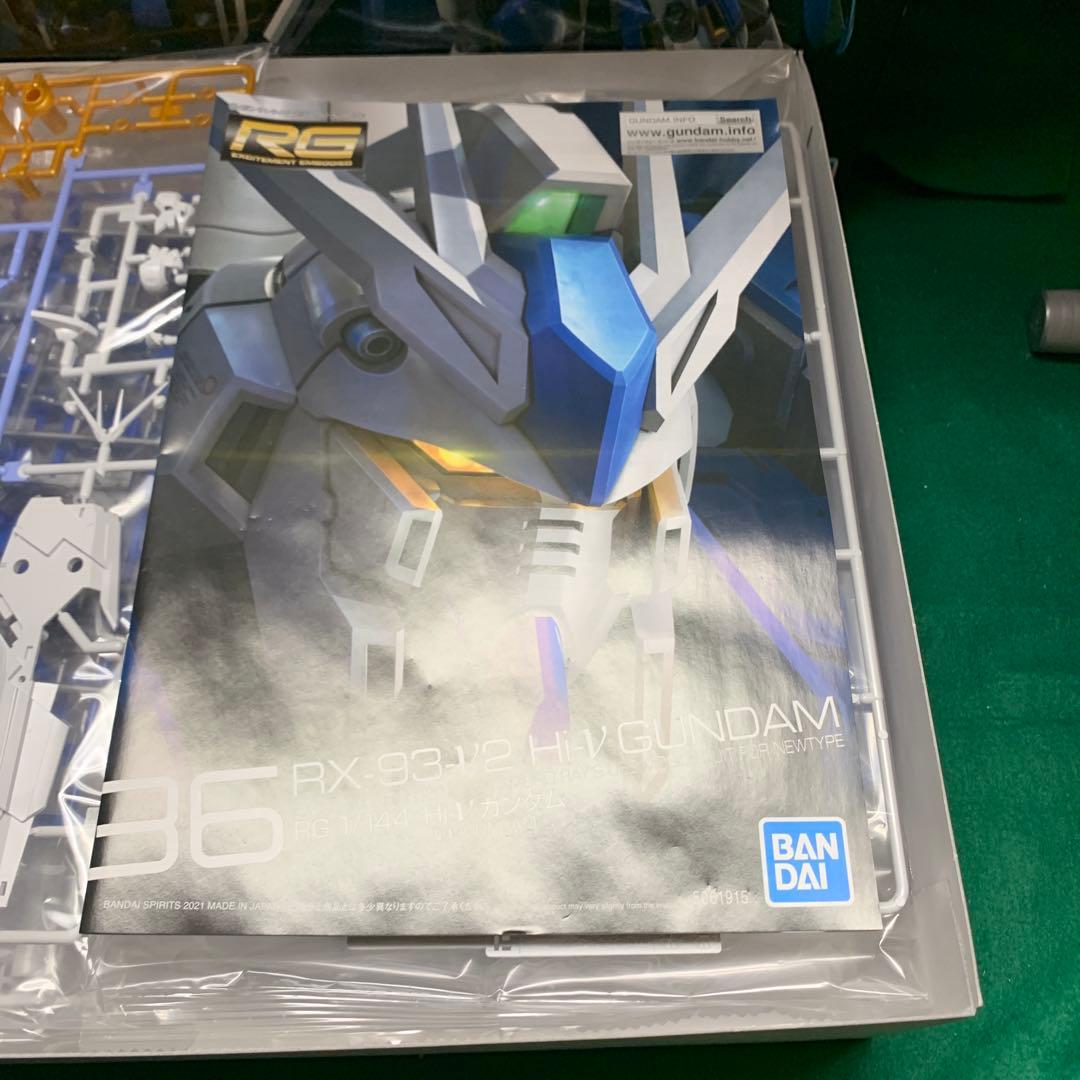 RG RX-93ν2 Hi-V Gundam 1/144
