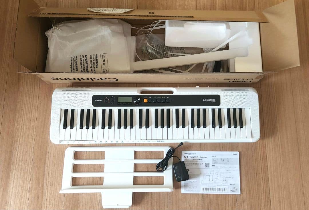 新品【25年購入】カシオ CT-S200 ホワイト 電子ピアノ　キーボード
