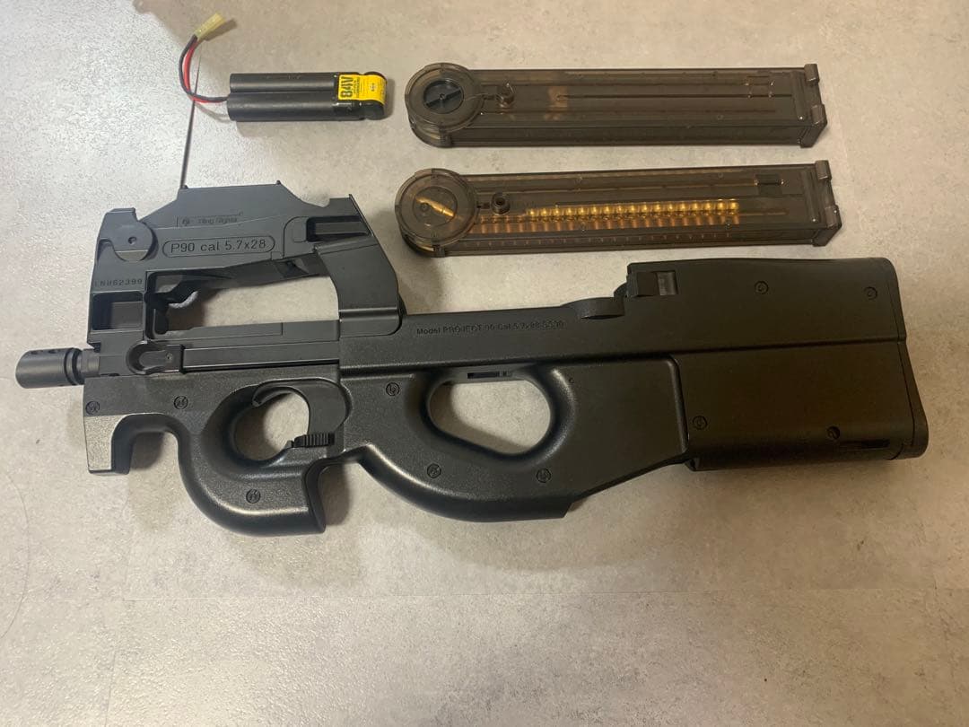 トイガン P90