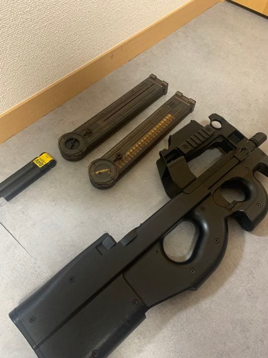 トイガン P90