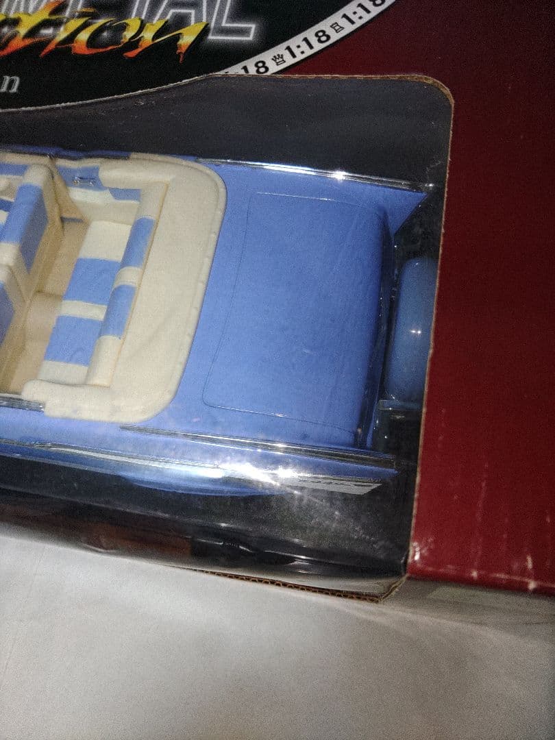 希少　1957年　 シボレー　Bel Air コンバー　1/18　ローライダー