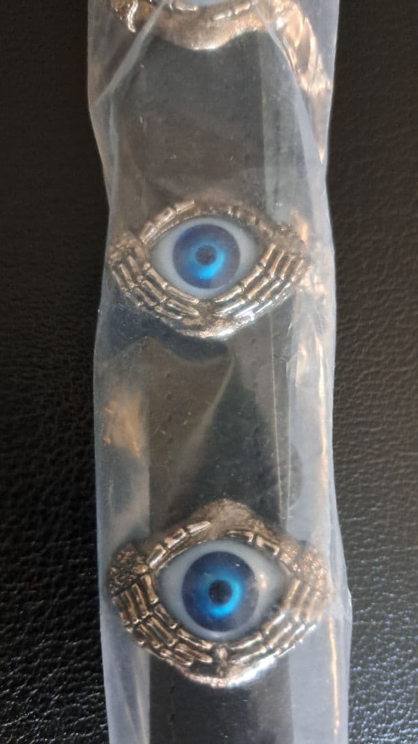 フェルナンデス　スカルストラップ（中古）目玉ストラップ（新品未開封）ヒデ