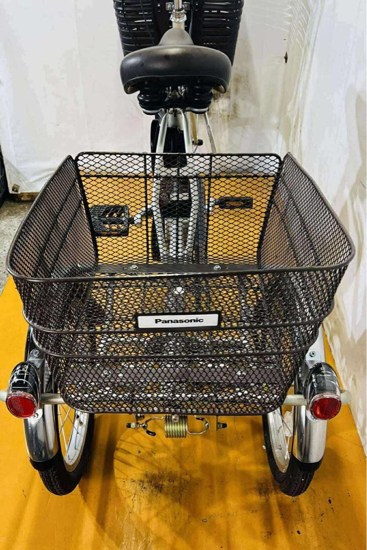 送料無料条件付き　パナソニック　電動アシスト自転車三輪車(18/16型)