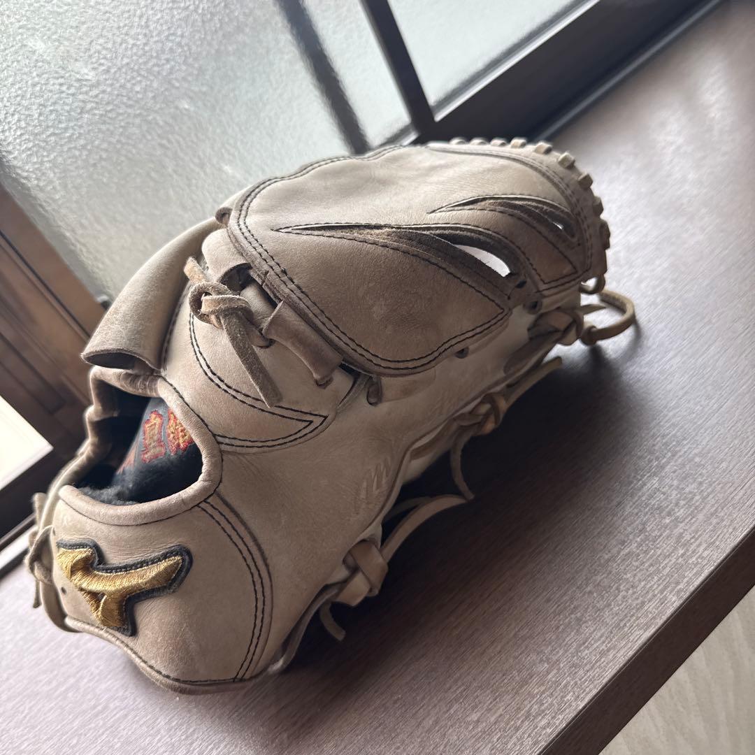 ミズノ 硬式グローブ 右投げ ベージュ
